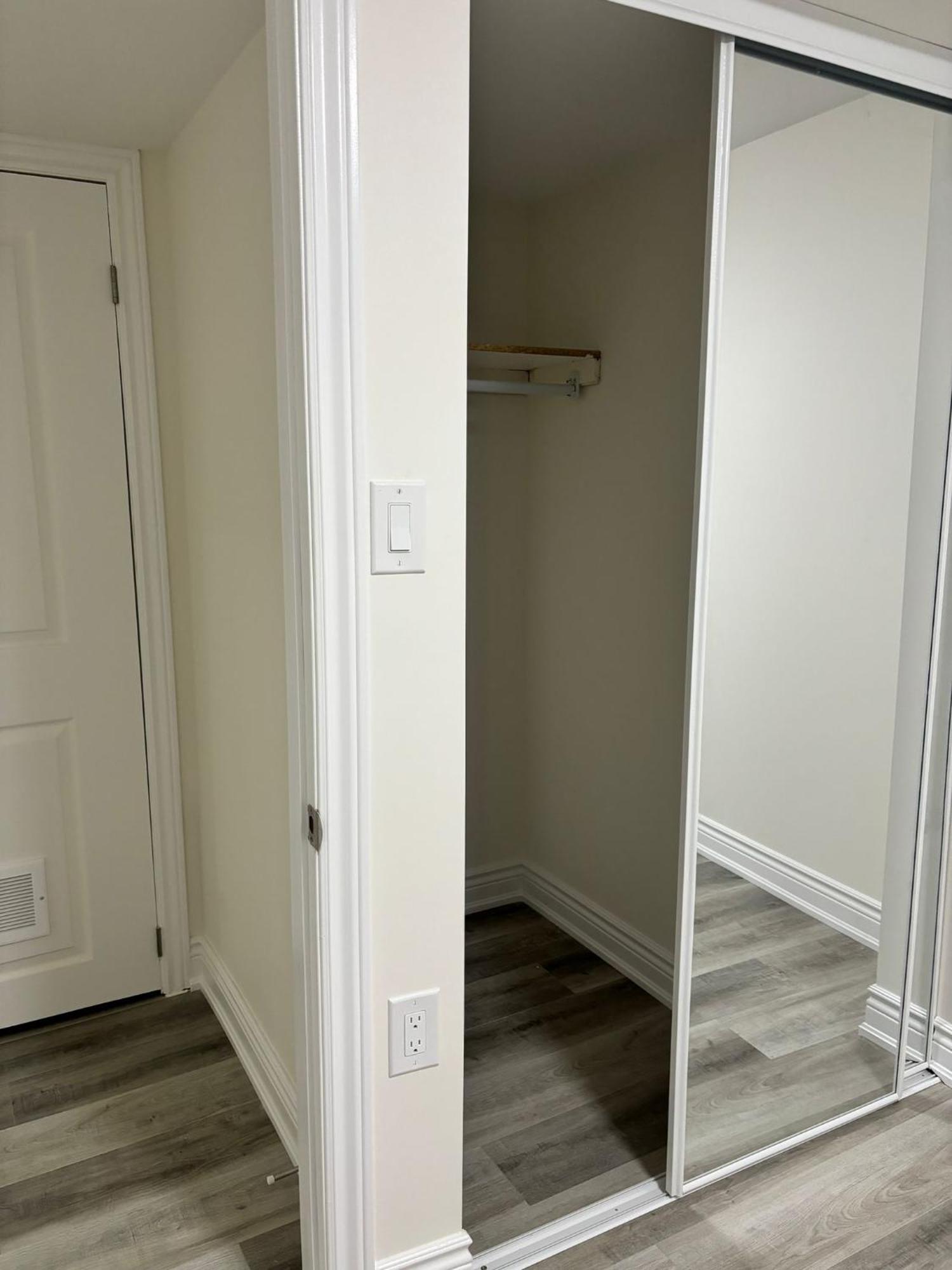Bright Queen Room Close To Sheridan College And Airport Brampton Exterior foto